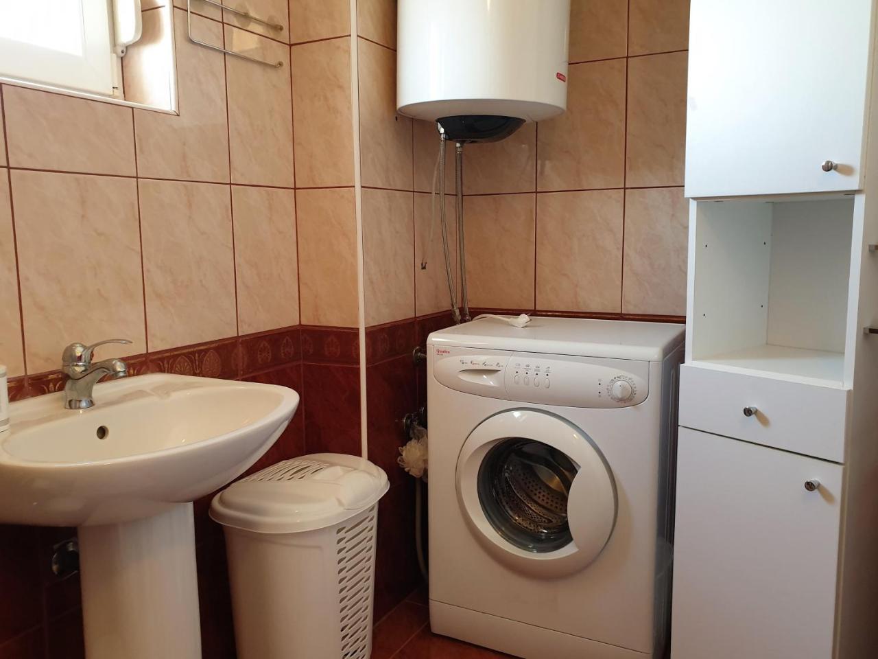 Apartment Valamar Novaglia Esterno foto