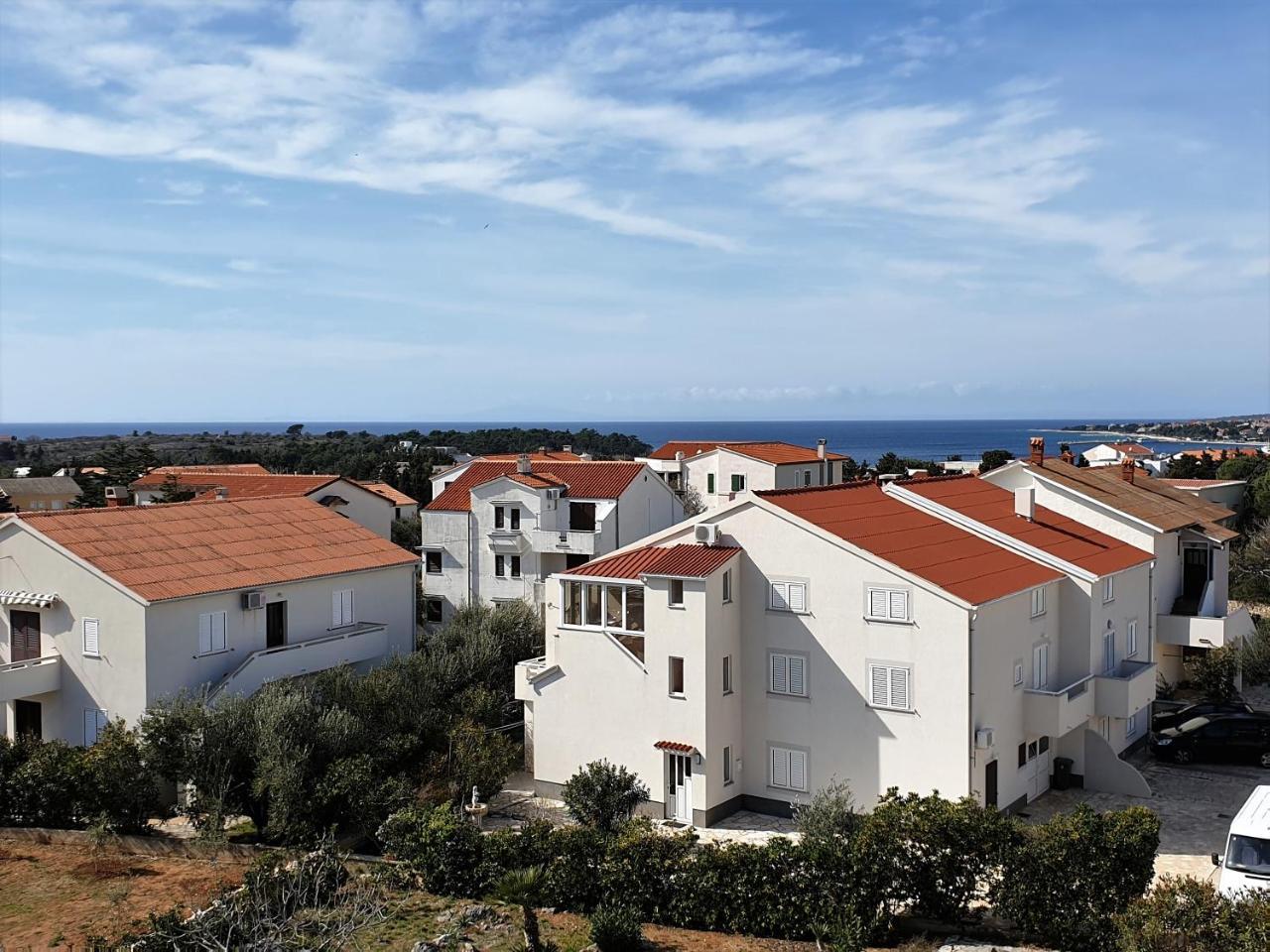 Apartment Valamar Novaglia Esterno foto